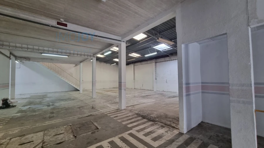 Armazém para Venda em Santa Iria de Azoia, São João da Talha e Bobadela Foto 6