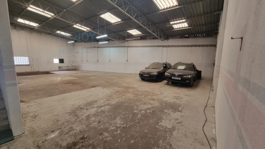 Armazém para Venda em Santa Iria de Azoia, São João da Talha e Bobadela Foto 7