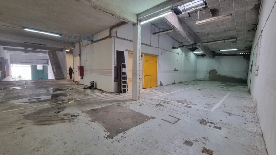 Armazém para Venda em Santa Iria de Azoia, São João da Talha e Bobadela Foto 13