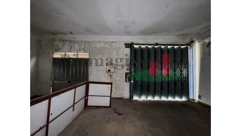 Loja para Venda em Marrazes e Barosa