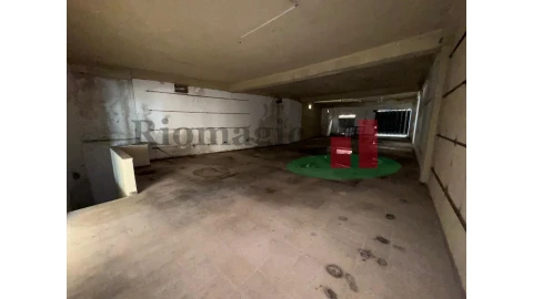 Loja para Venda em Marrazes e Barosa