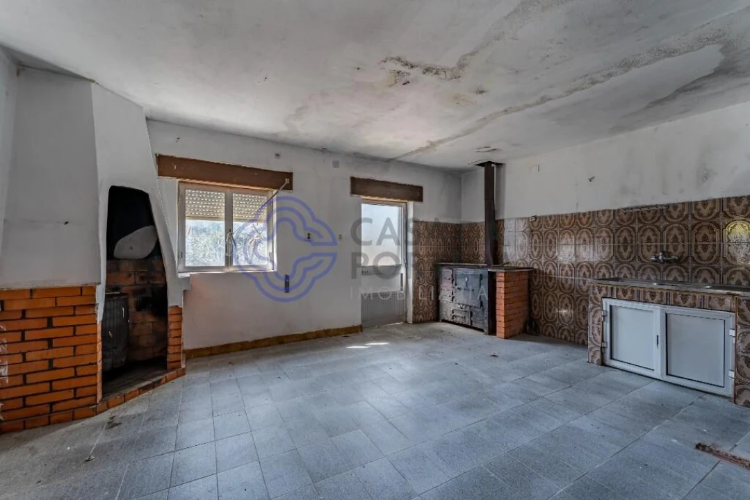 Moradia T4 para Venda em Aricera e Goujoim Foto 16