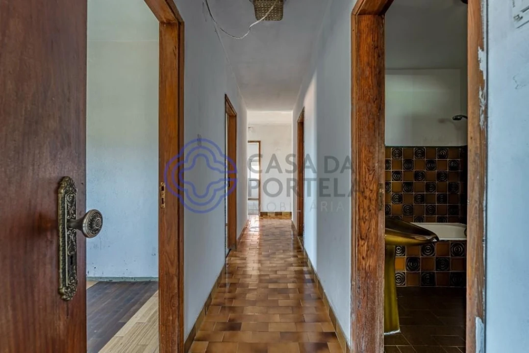 Moradia T4 para Venda em Aricera e Goujoim Foto 18