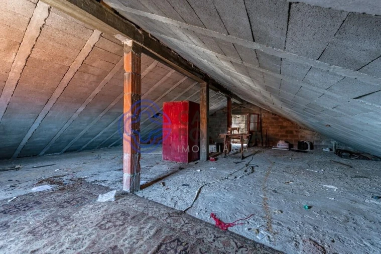 Moradia T4 para Venda em Aricera e Goujoim Foto 27