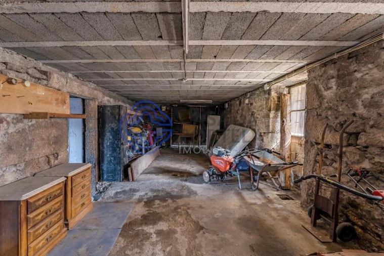 Moradia T4 para Venda em Aricera e Goujoim Foto 31