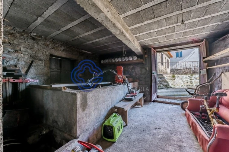 Moradia T4 para Venda em Aricera e Goujoim Foto 33