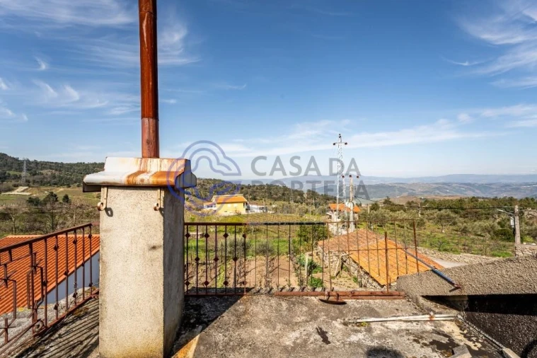 Moradia T4 para Venda em Aricera e Goujoim Foto 11