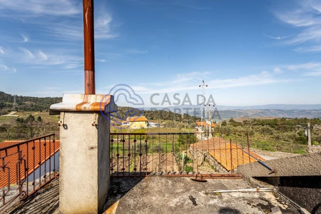 Moradia T4 para Venda em Aricera e Goujoim Foto 11