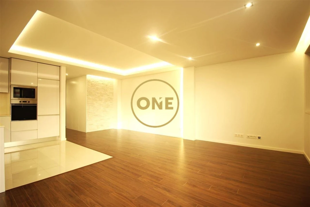 Apartamento T3 para Venda em Ramalde Foto 5