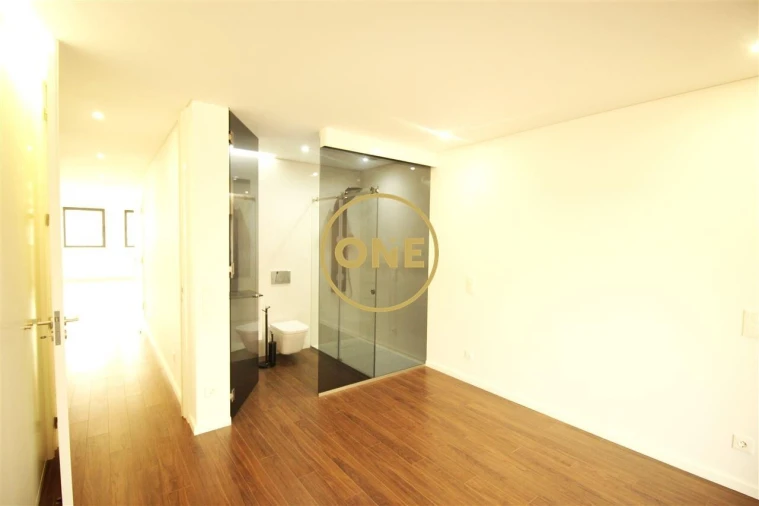 Apartamento T3 para Venda em Ramalde Foto 7