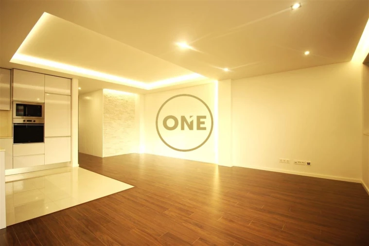 Apartamento T3 para Venda em Ramalde Foto 5