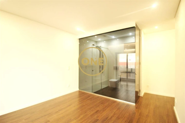 Apartamento T3 para Venda em Ramalde Foto 9