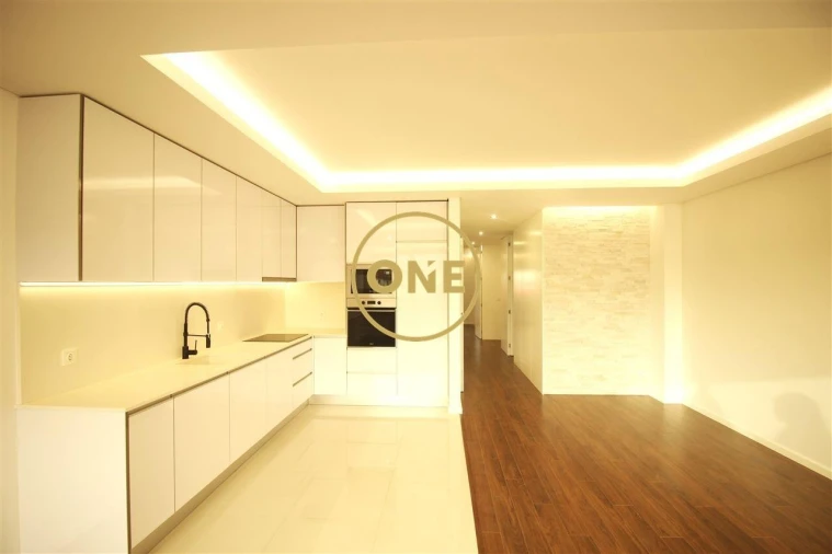 Apartamento T3 para Venda em Ramalde Foto 4