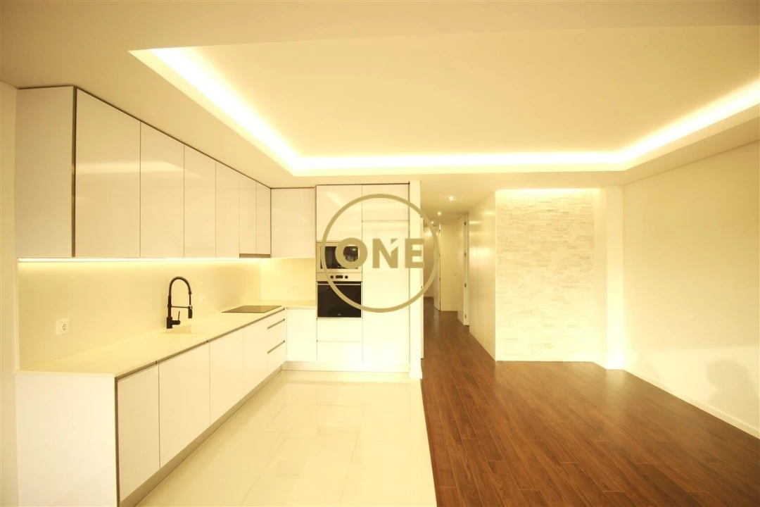 Apartamento T3 para Venda em Ramalde Foto 4