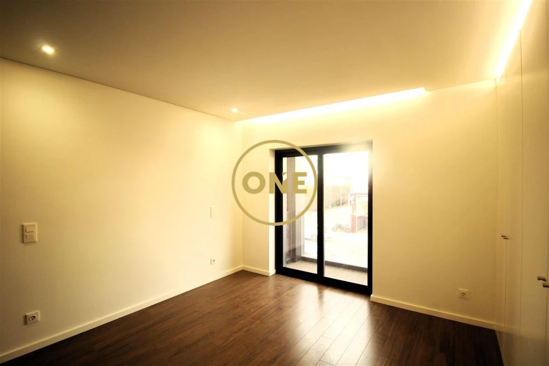 Apartamento T3 para Venda em Ramalde Foto 6