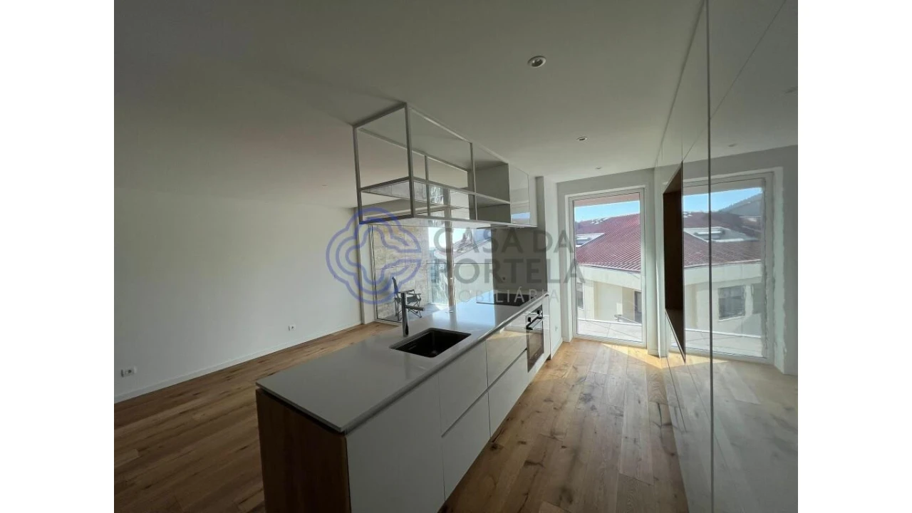 Apartamento T2 para Venda em Paranhos Foto 8