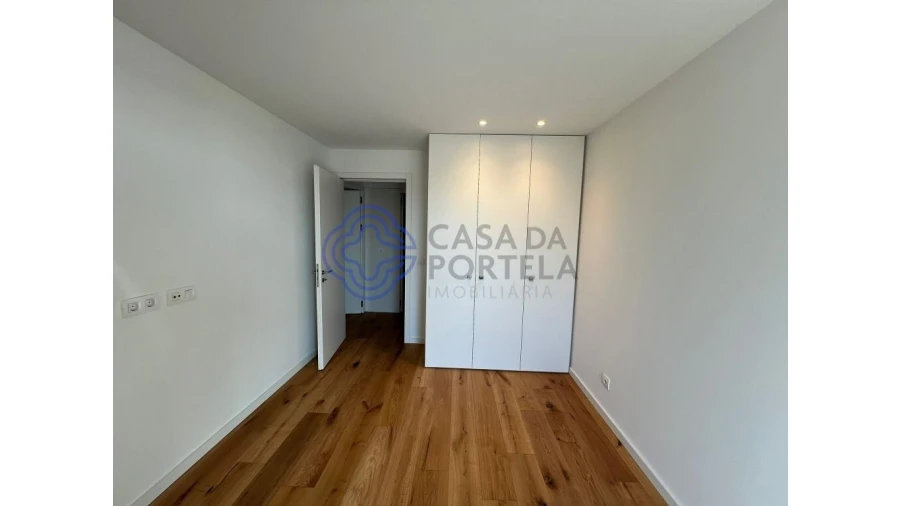 Apartamento T2 para Venda em Paranhos Foto 3