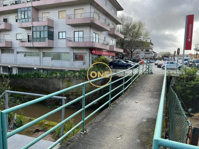 Loja para Arrendamento em Balazar Foto 7