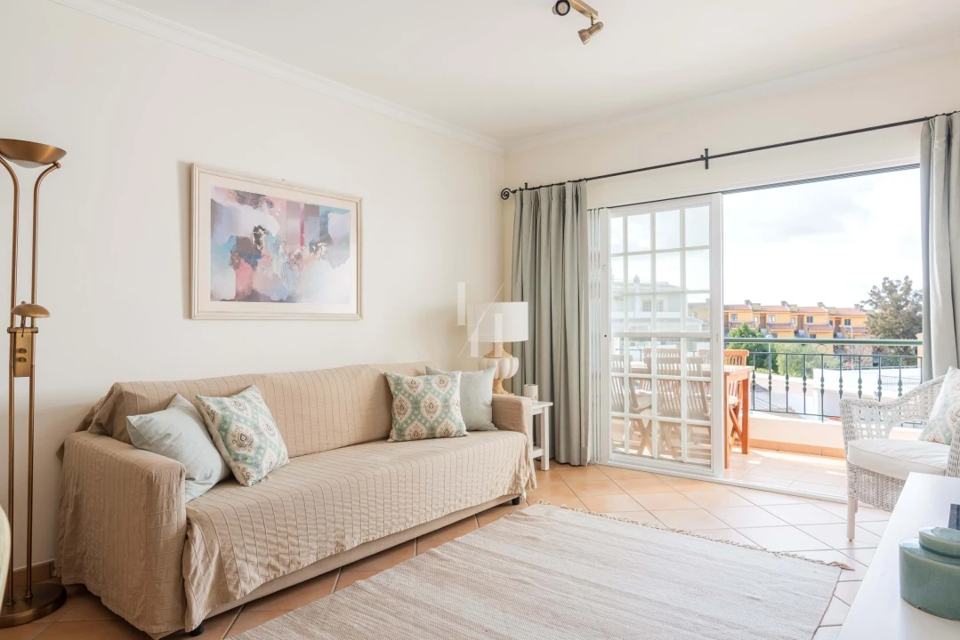 Apartamento T2 para Arrendamento férias em Quarteira Foto 5