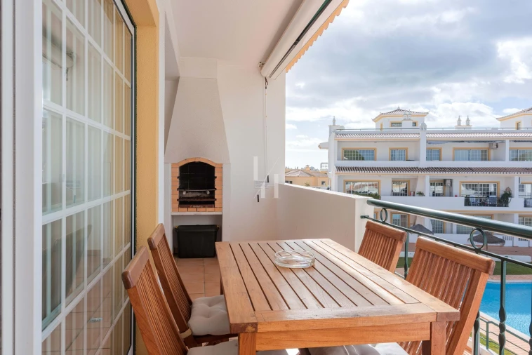 Apartamento T2 para Arrendamento férias em Quarteira Foto 8