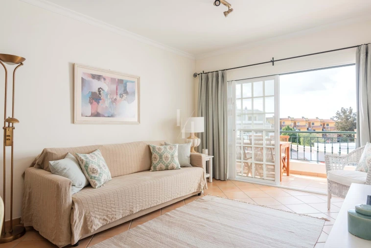 Apartamento T2 para Arrendamento férias em Quarteira Foto 5