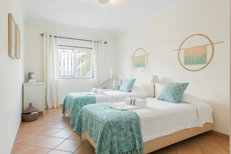 Apartamento T2 para Arrendamento férias em Quarteira Foto 22