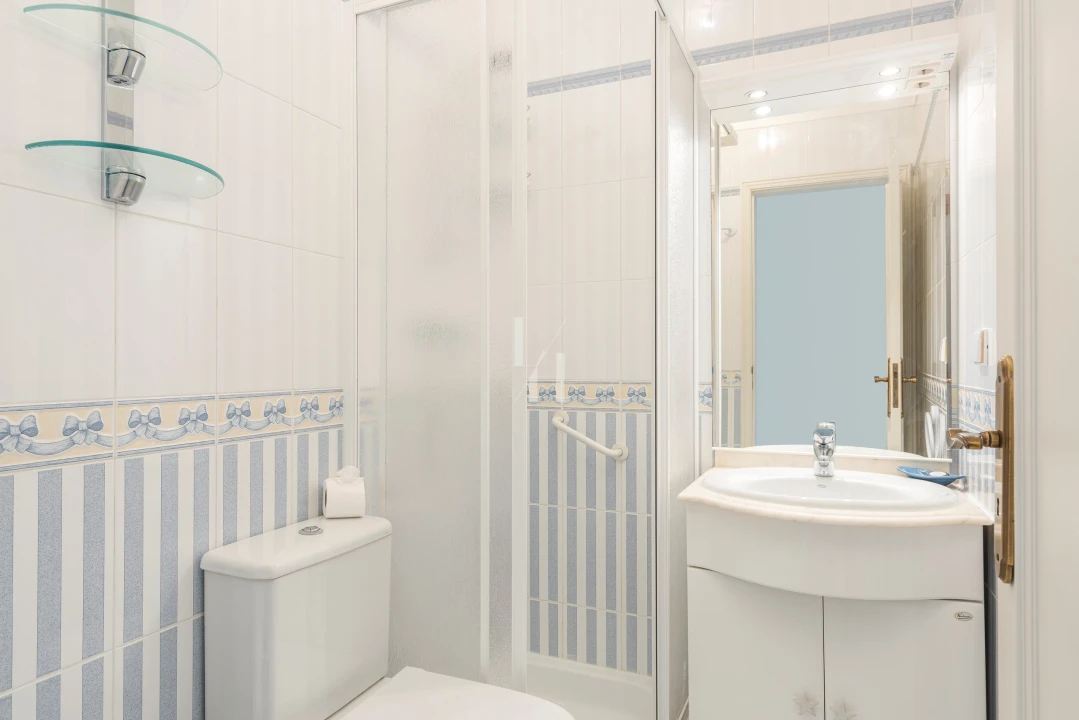 Apartamento T2 para Arrendamento férias em Quarteira Foto 21