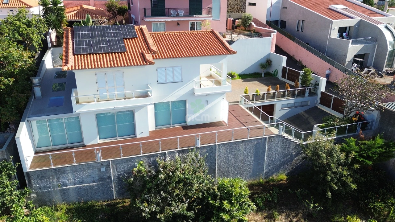 Moradia T3 para Venda em São Roque Foto 1