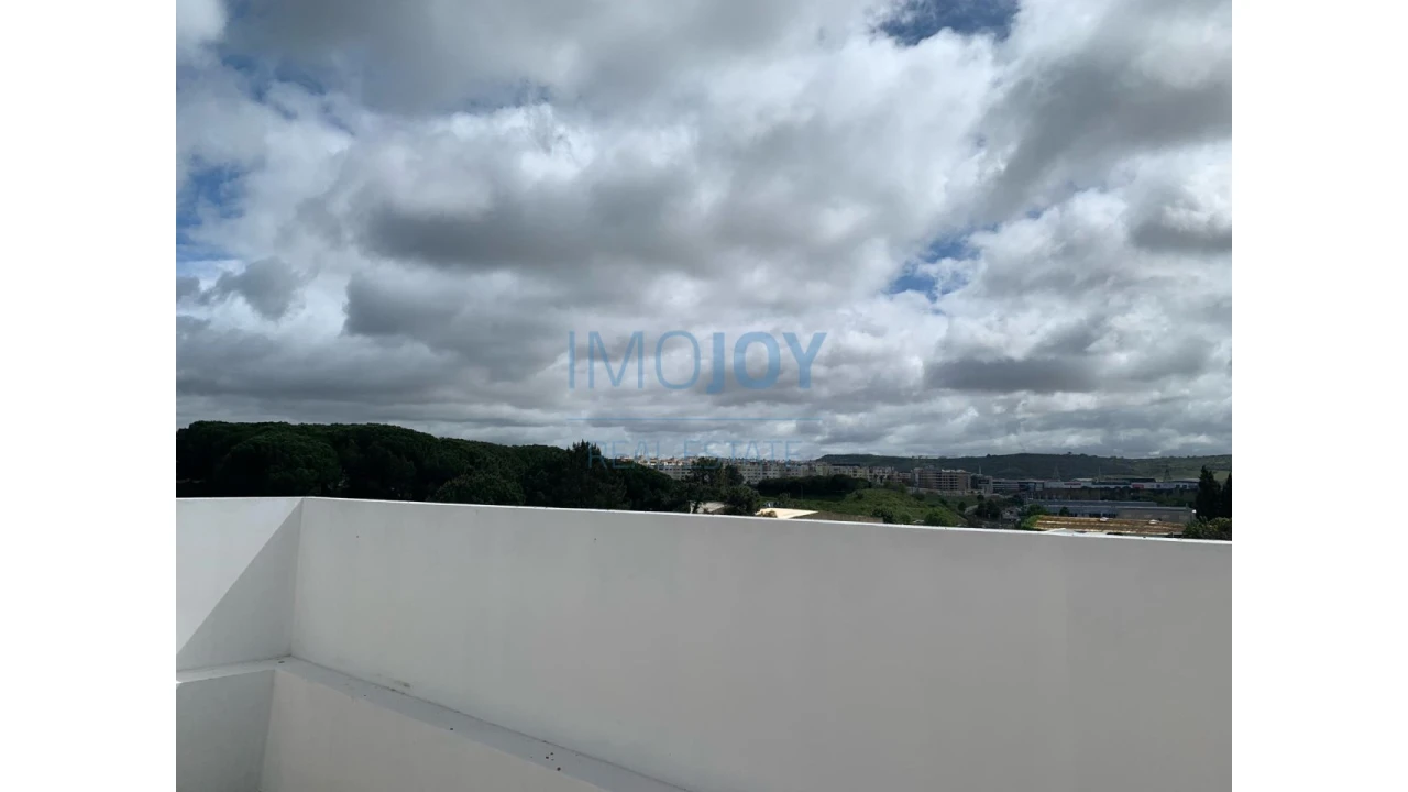 Moradia T4 para Venda em Loures Foto 17