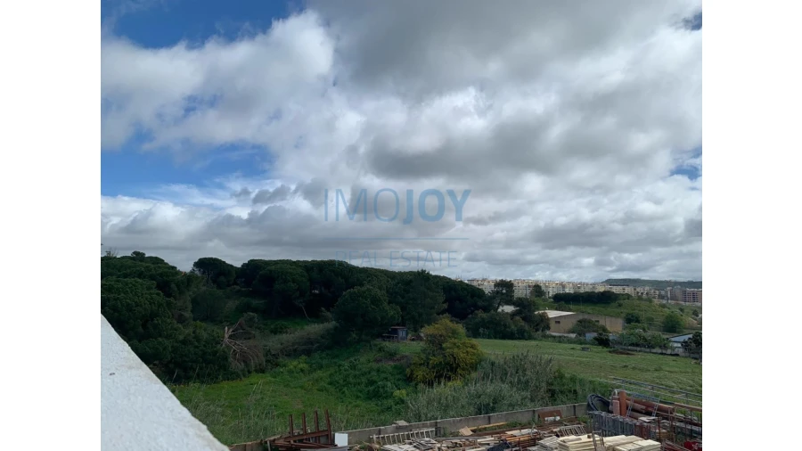 Moradia T4 para Venda em Loures Foto 11