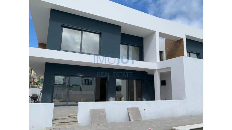 Moradia T4 para Venda em Loures Foto 19