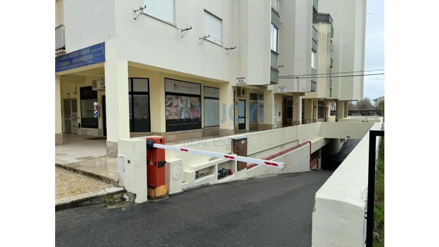 Garagem para Venda em Carcavelos e Parede Foto 1