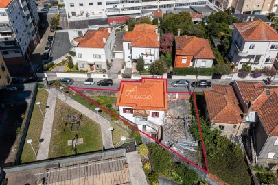 Moradia T6 para Venda em Santa Marinha e São Pedro da Afurada
