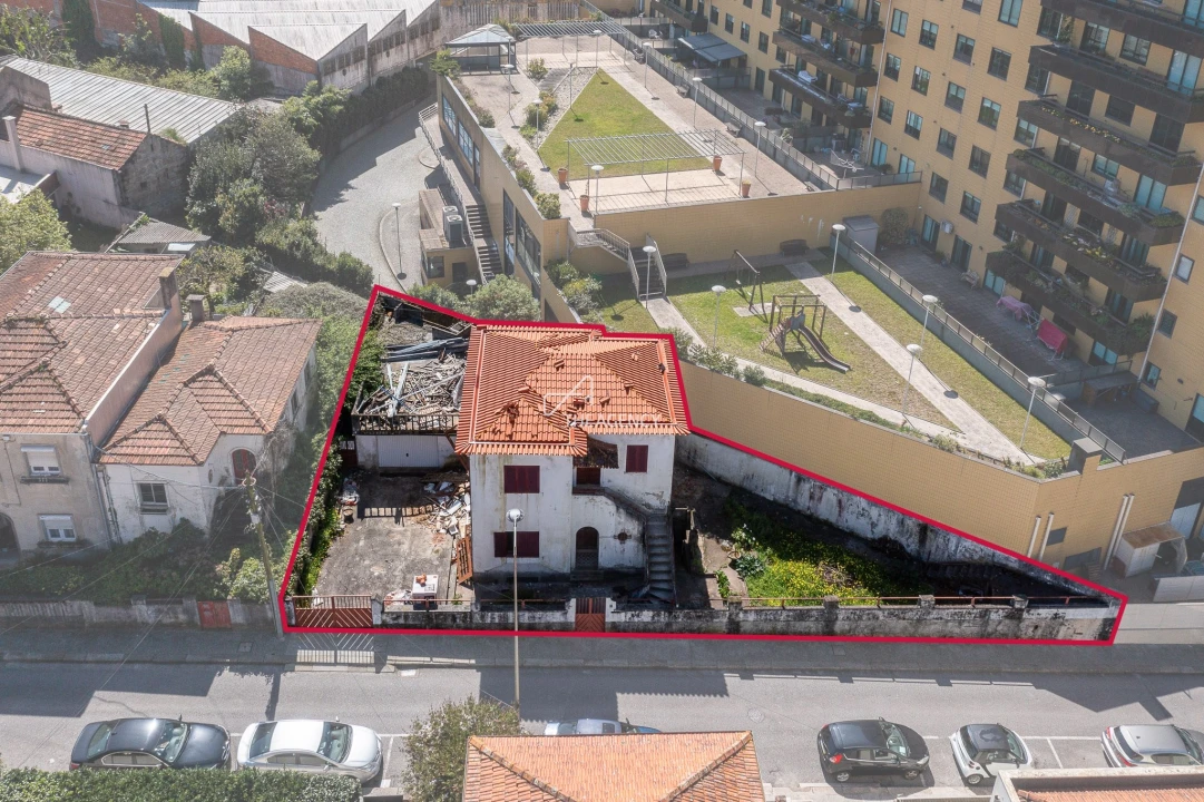 Moradia T6 para Venda em Santa Marinha e São Pedro da Afurada Foto 2