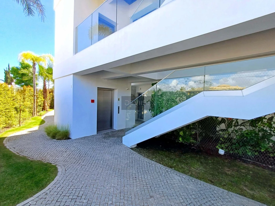 Apartamento T3 para Venda em Quarteira Foto 22