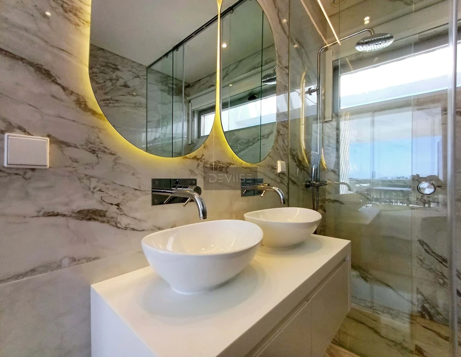 Apartamento T3 para Venda em Quarteira Foto 17