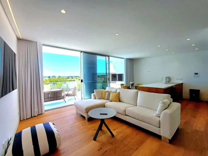 Apartamento T3 para Venda em Quarteira Foto 2