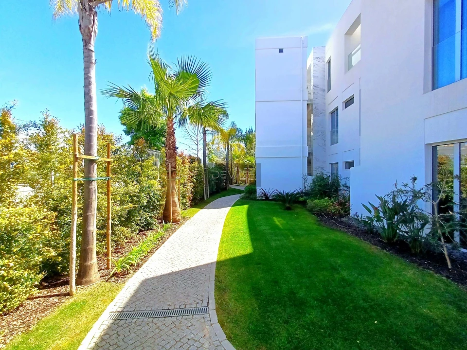 Apartamento T3 para Venda em Quarteira Foto 21