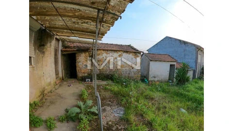 Moradia T2 para Venda em Fânzeres e São Pedro da Cova