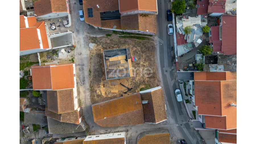 Moradia T2 para Venda em Lavos Foto 2