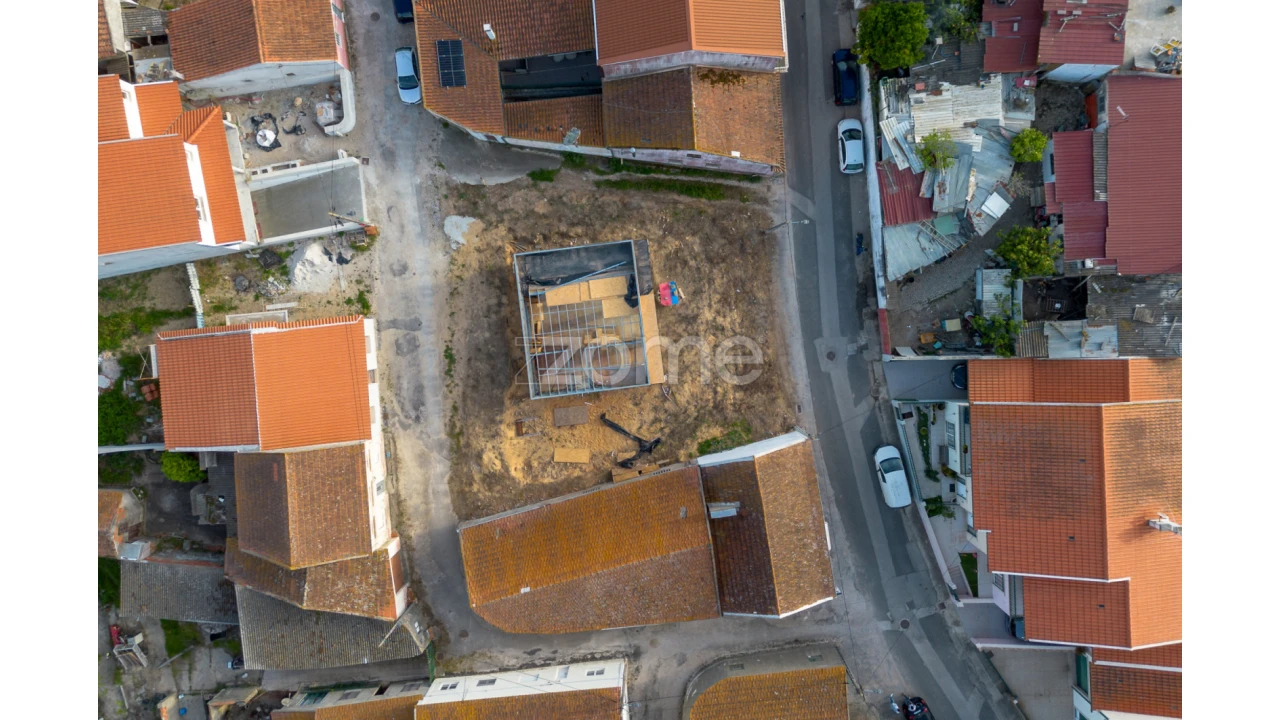 Moradia T2 para Venda em Lavos Foto 2