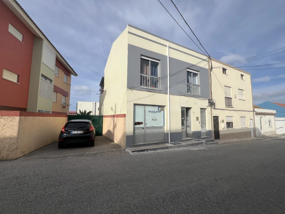 Prédio para Venda em Peniche Foto 1