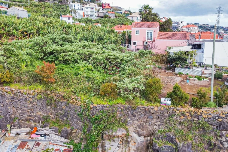 Terreno para Venda em Camara de Lobos Foto 6