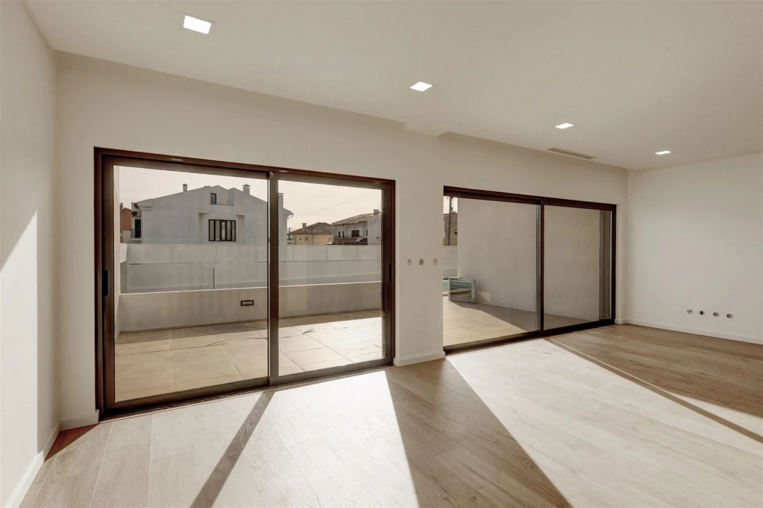 Moradia T4 para Venda em Loures Foto 9