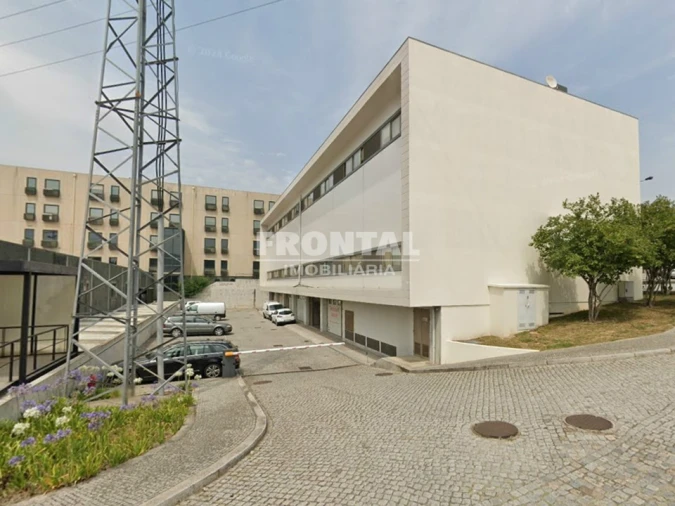 Armazém para Arrendamento em Cidade da Maia Foto 9