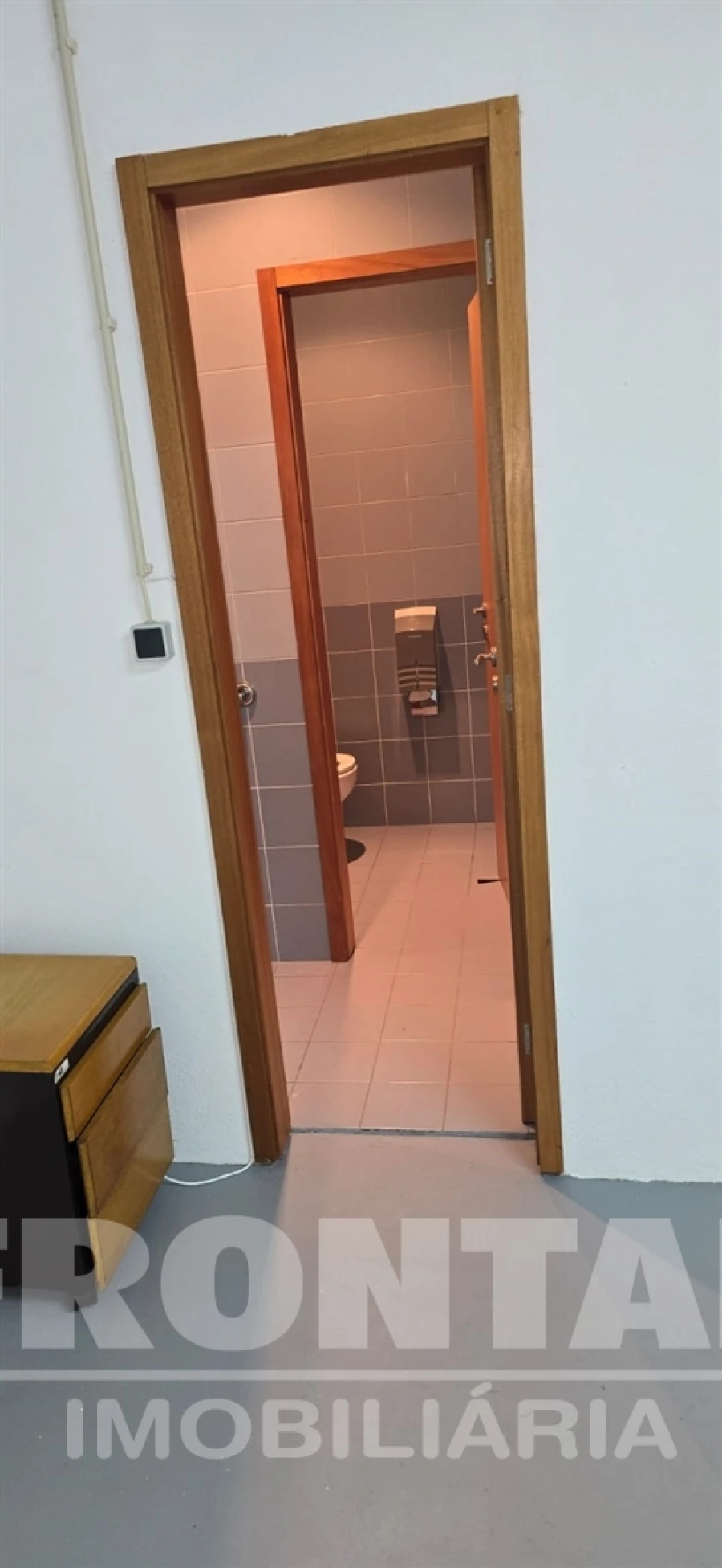 Armazém para Arrendamento em Cidade da Maia Foto 3