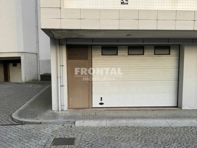 Armazém para Arrendamento em Cidade da Maia Foto 6