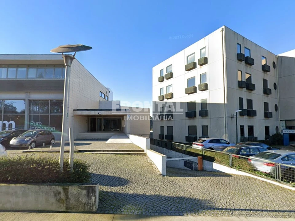 Armazém para Arrendamento em Cidade da Maia Foto 12