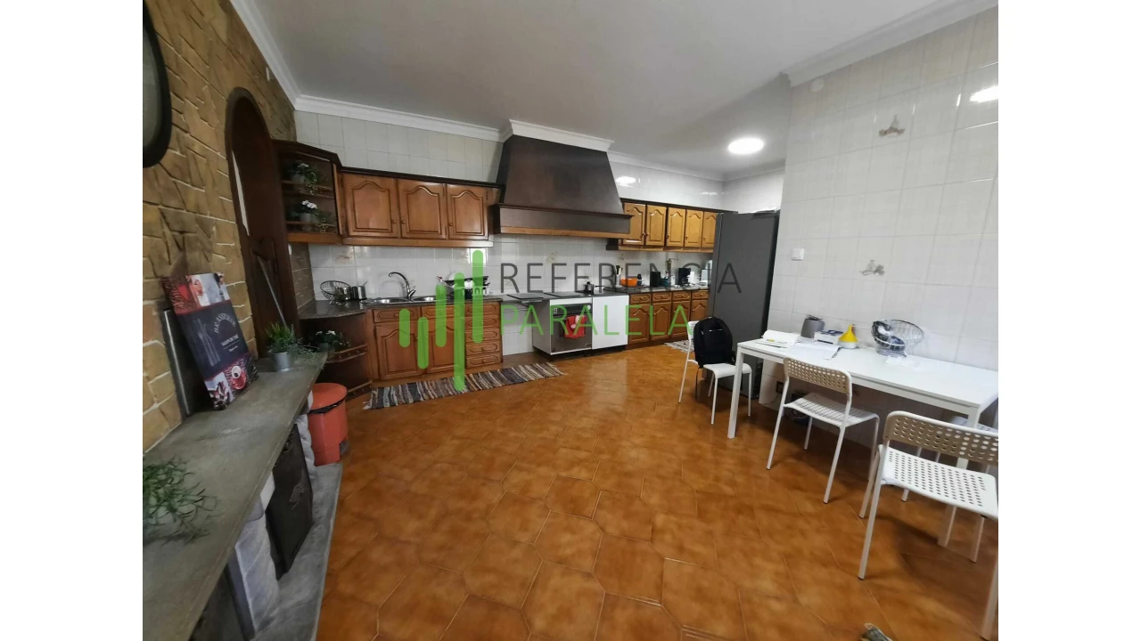 Moradia T8 para Venda em Pedrouços Foto 11