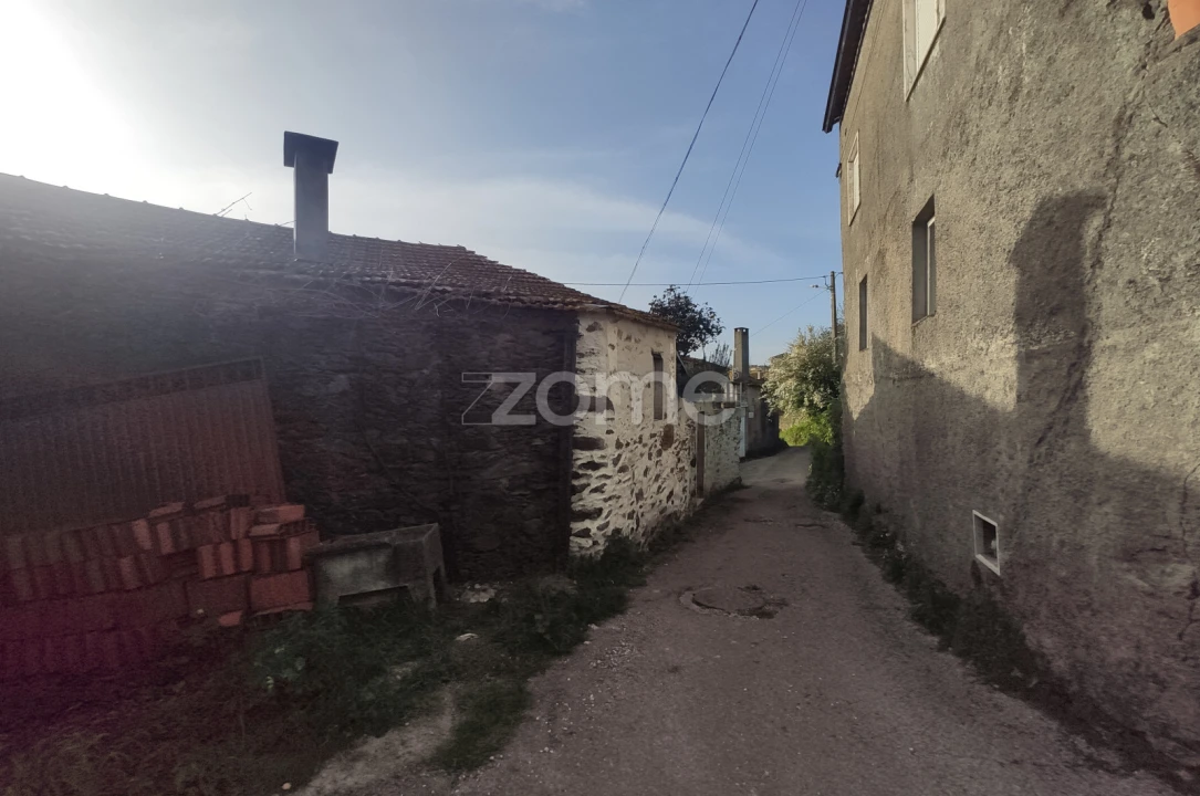 Moradia T3 para Venda em Lorvão Foto 25